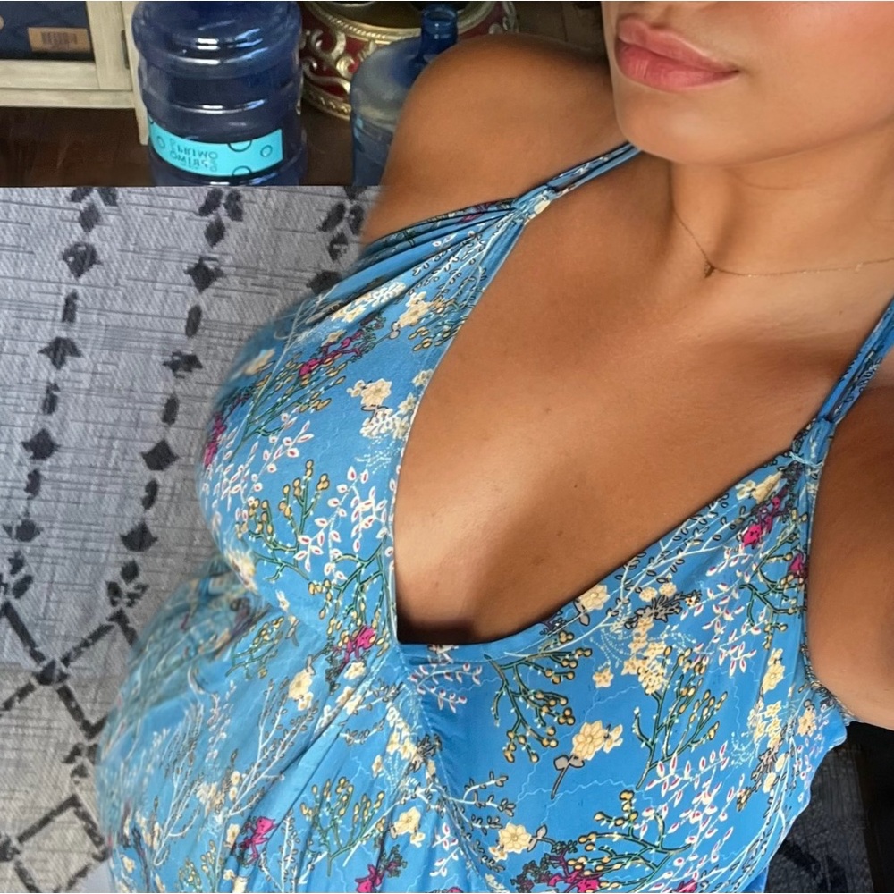 Backless blue sun dress